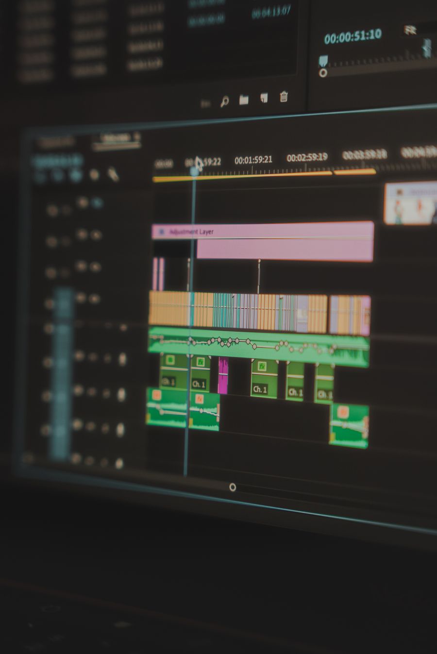 Close up of screen with music recording software — Add Text annotated figure