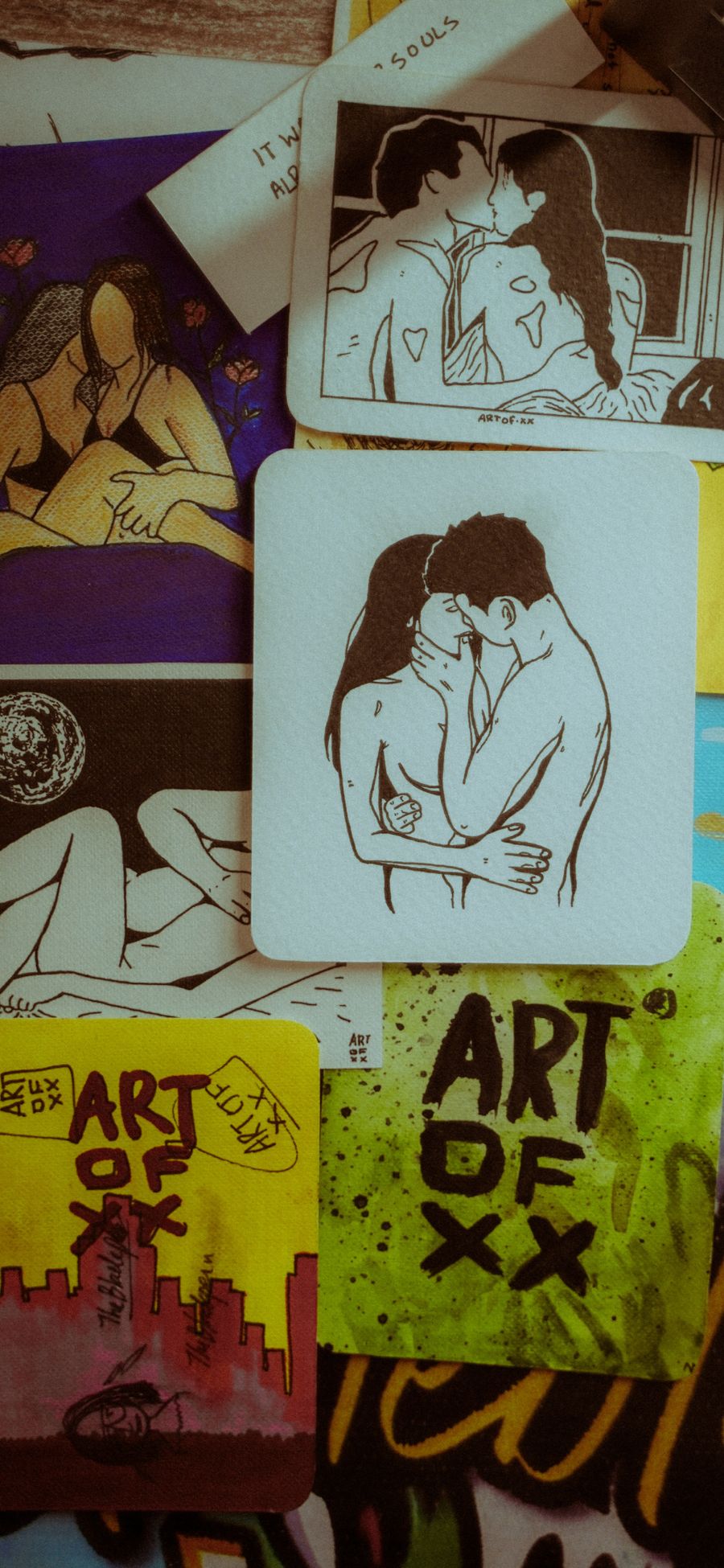 Love drawings on wall — stock photo for Documents templates