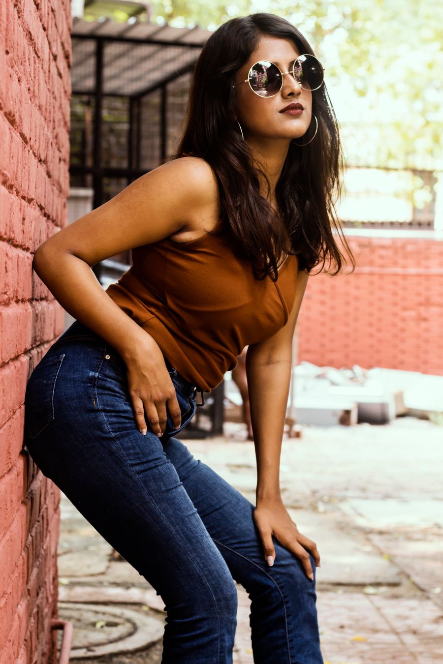 Woman wearing brown tank top — stock photo for Add Text