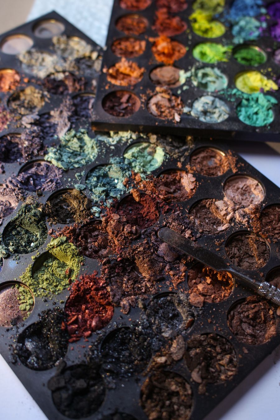 Crushed watercolor palettes — Create a Brand Kit dashboard mockup