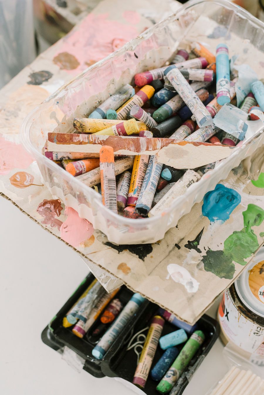 Choice of oil pastels — stock photo for Export a Design