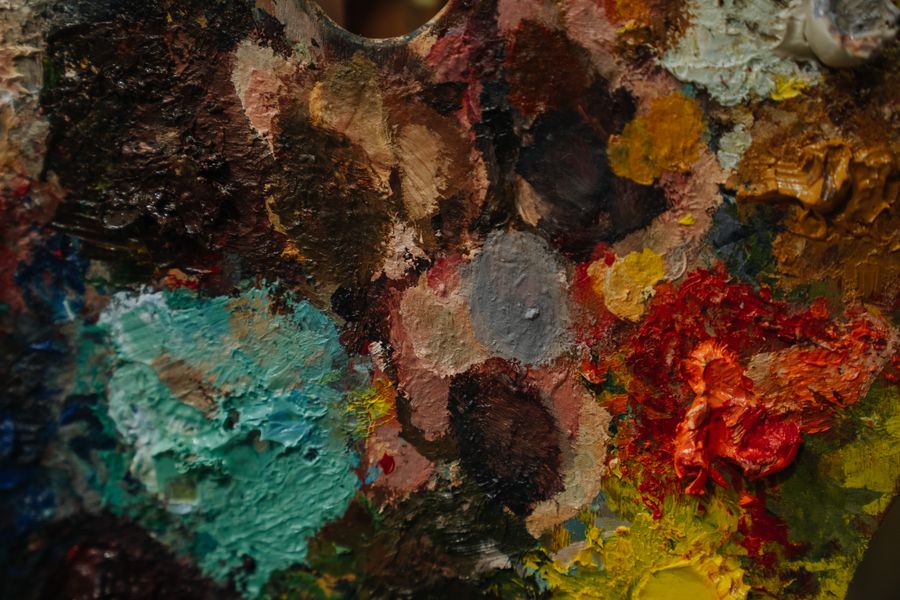 Vibrant artist s palette mixing colors for painting — Documents annotated figure