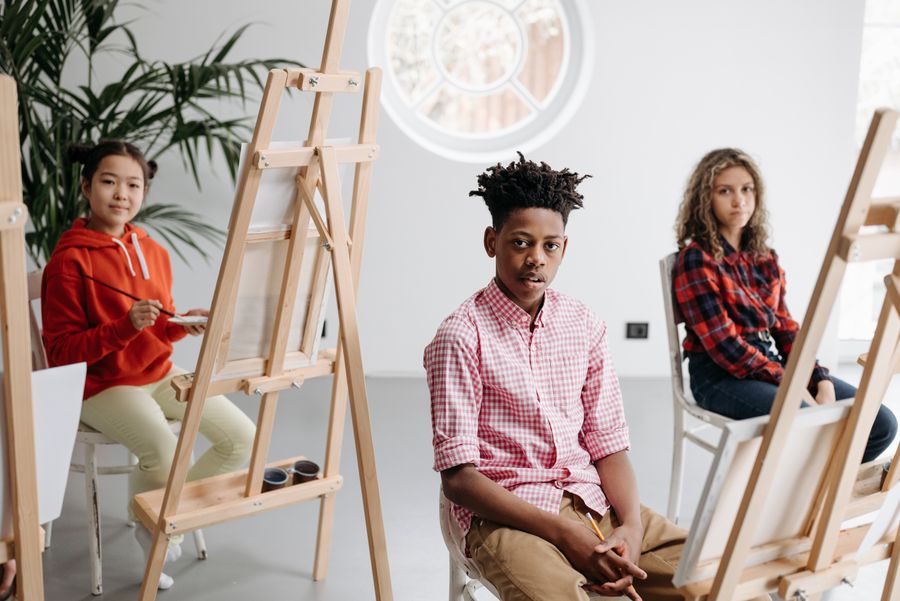 Children in an art class — Add Text technique