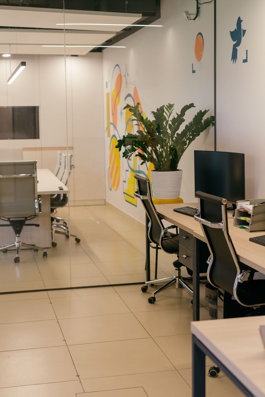 Tables and chairs in the office — stock photo for Align Elements